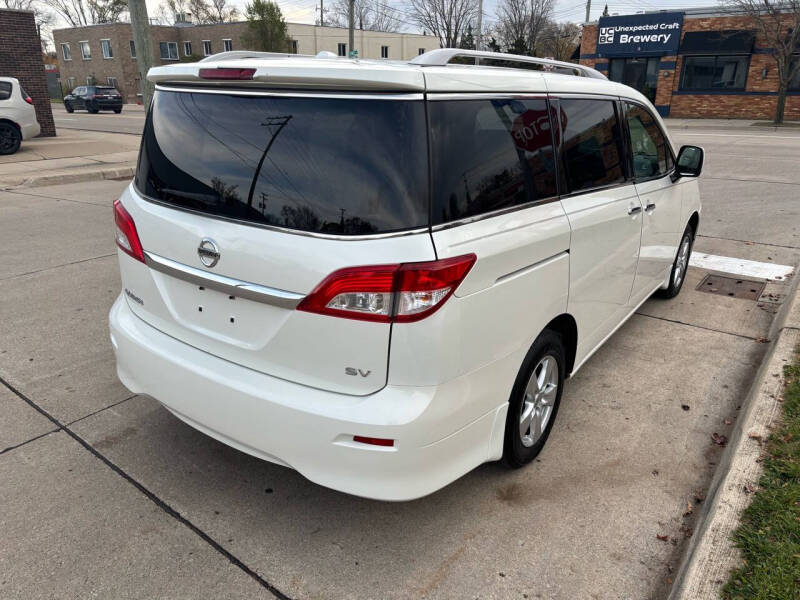 2015 Nissan Quest SV photo 13