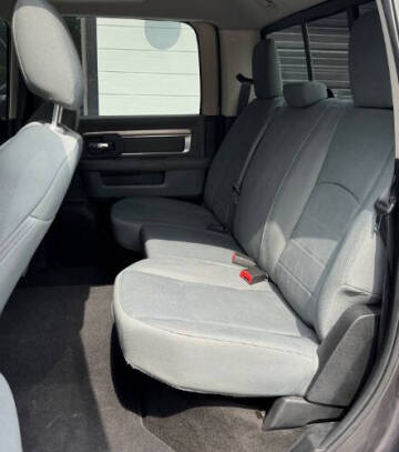 2016 RAM 1500 SLT