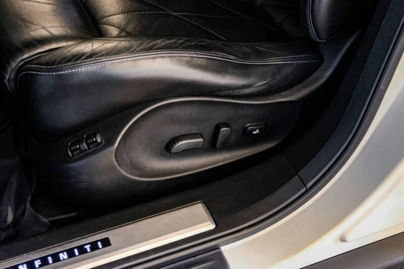 2015 Infiniti QX70
