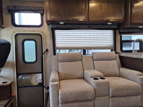 2019 Thor Motor Coach Ace 33.1