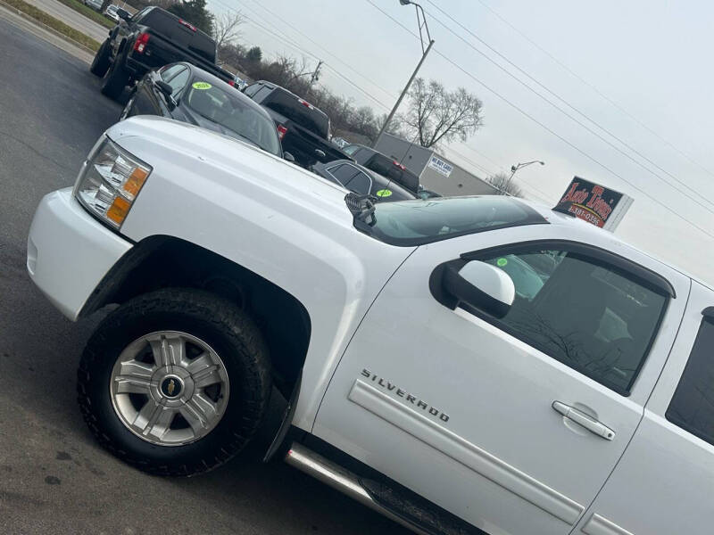 2013 Chevrolet Silverado 1500 LT photo 3