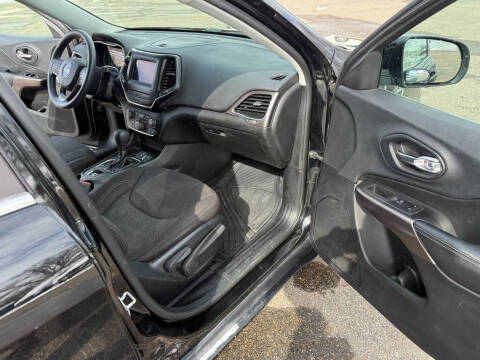 2019 Jeep Cherokee Latitude