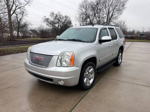 2012 GMC Yukon for sale at Mr. Auto in Hamilton OH