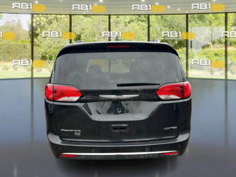 2020 Chrysler Pacifica Limited 35th Anniversary