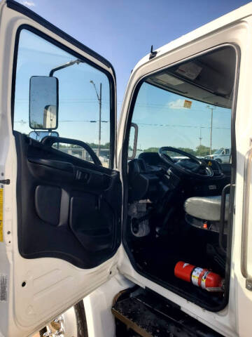 2019 Hino 268A