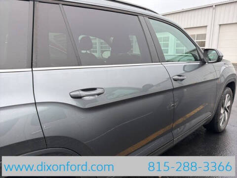 2025 Volkswagen Atlas SE