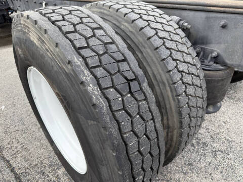 2022 Freightliner M2 106