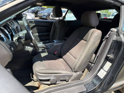 2014 Ford Mustang V6