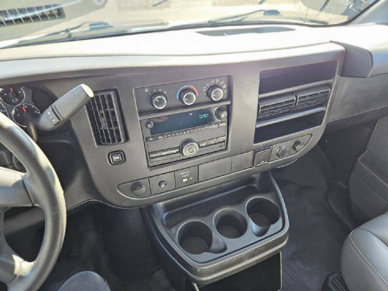 2017 Chevrolet Express 2500