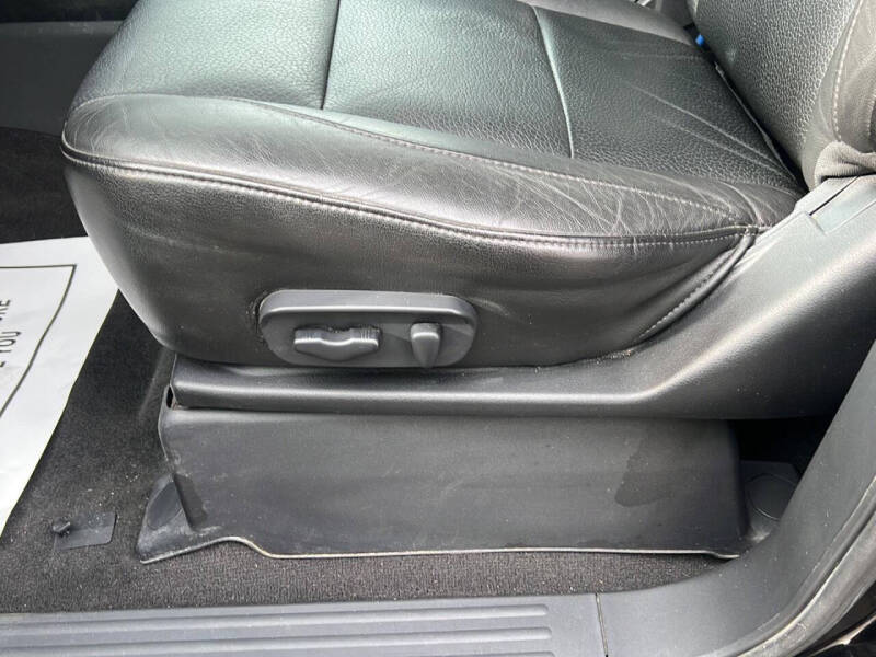 2012 Nissan Titan SL