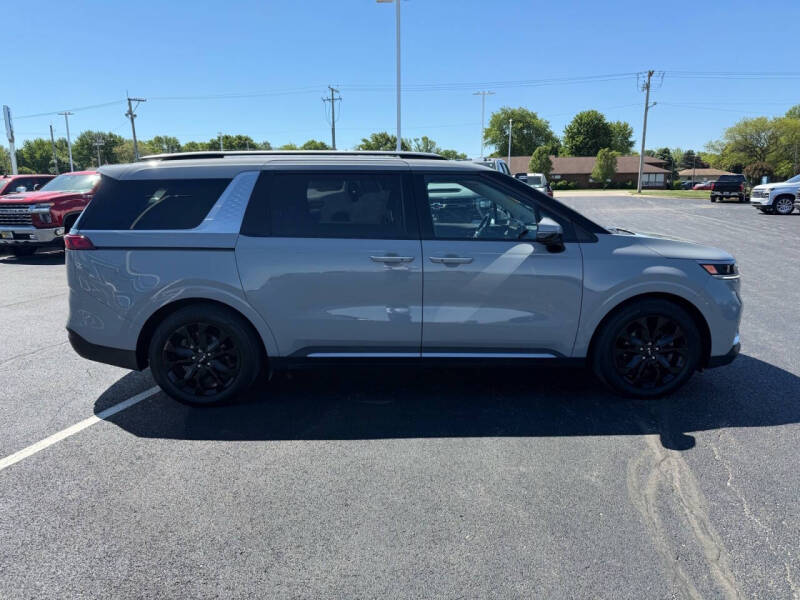 2024 Kia Carnival SX