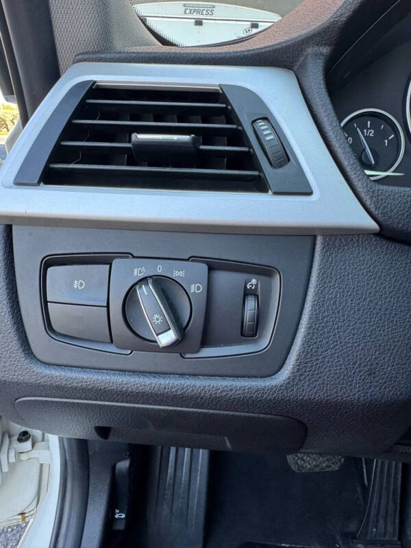 2012 BMW 3 Series 328i