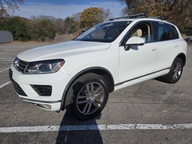 2016 Volkswagen Touareg VR6 Lux