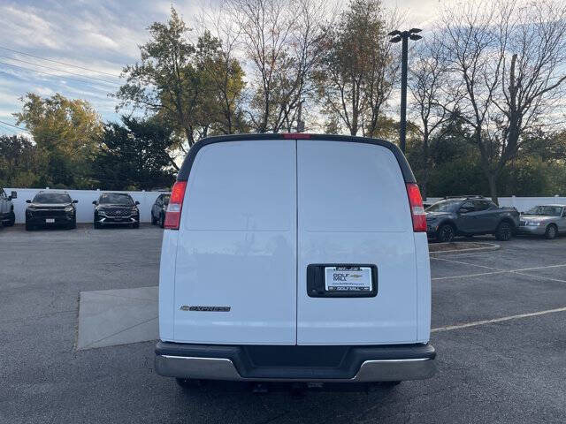 2025 Chevrolet Express 2500