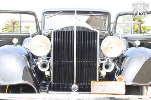 1934 Packard 1100