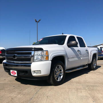 2009 Chevrolet Silverado 1500 for sale at UNITED AUTO INC in South Sioux City NE
