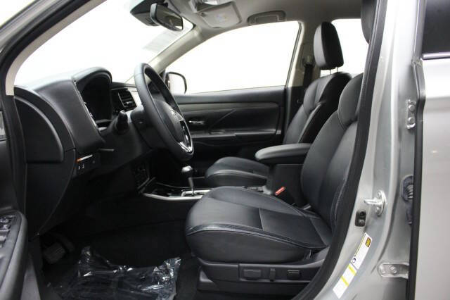 2020 Mitsubishi Outlander SE