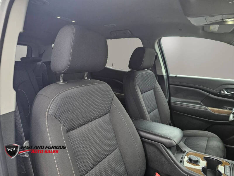 2022 GMC Acadia SLE