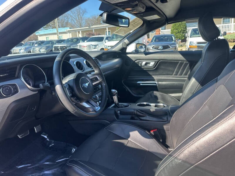 2020 Ford Mustang EcoBoost Premium