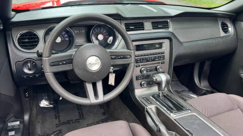 2012 Ford Mustang V6