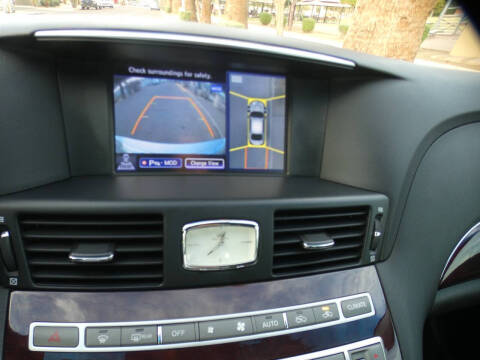 2017 Infiniti Q70 3.7