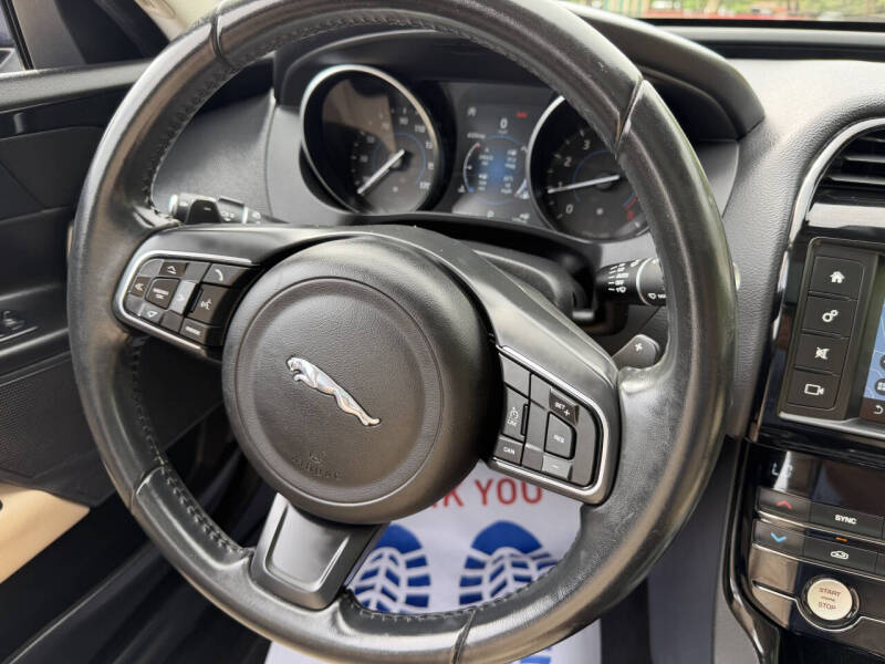 2018 Jaguar XE 25t