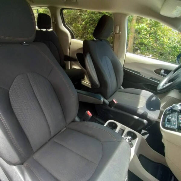2017 Chrysler Pacifica LX
