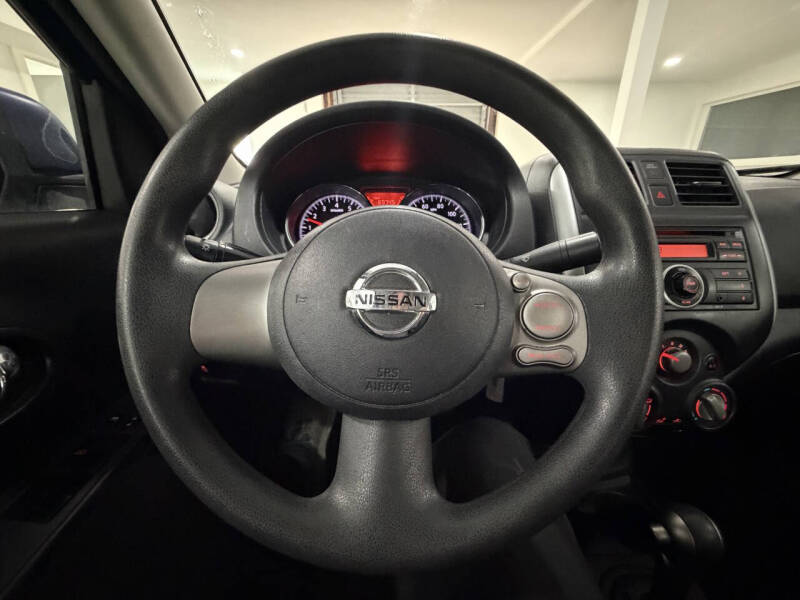 2013 Nissan Versa 1.6 SV