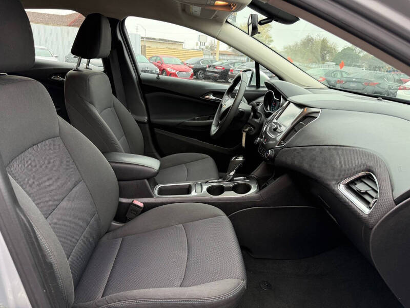 2017 Chevrolet Cruze LT Auto