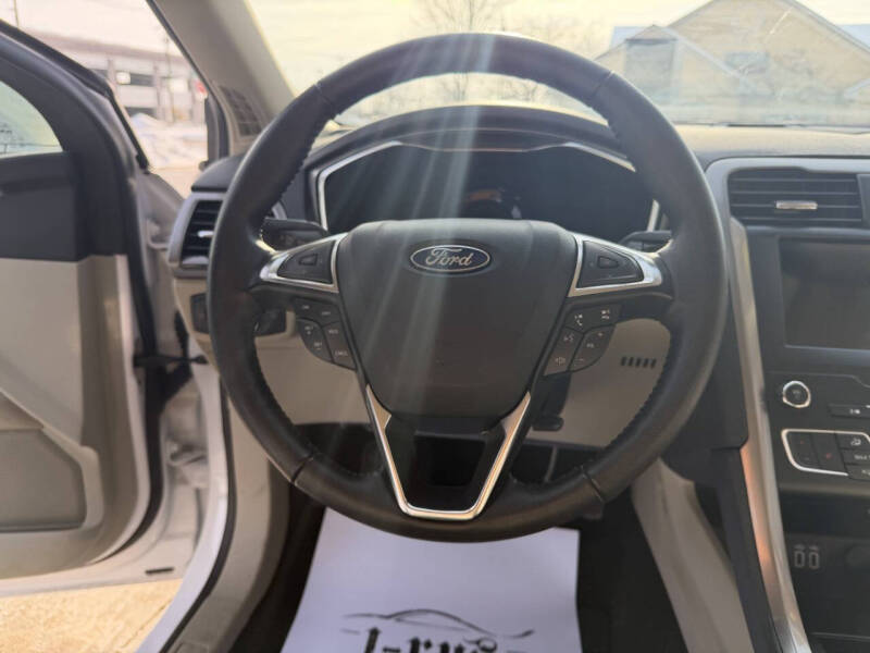 2020 Ford Fusion SEL