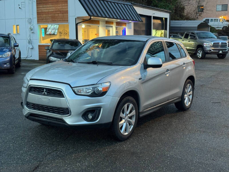 2015 Mitsubishi Outlander Sport ES's photo