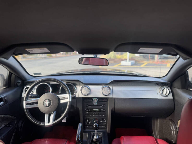 2006 Ford Mustang GT Deluxe