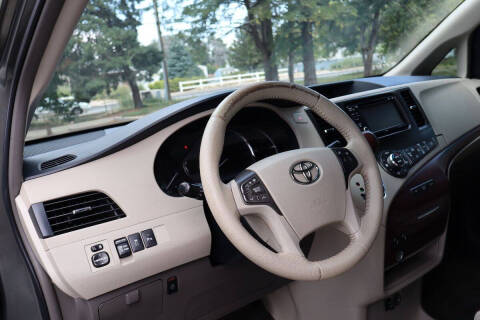 2012 Toyota Sienna XLE 8-Passenger