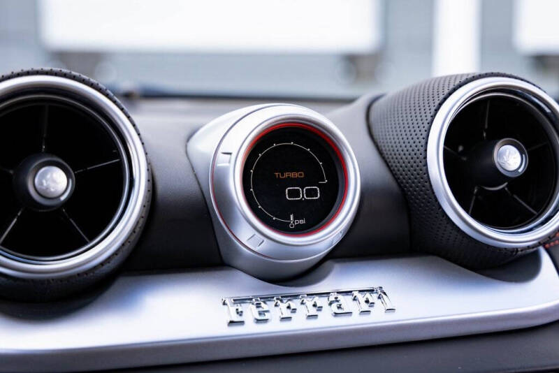 2016 Ferrari California T