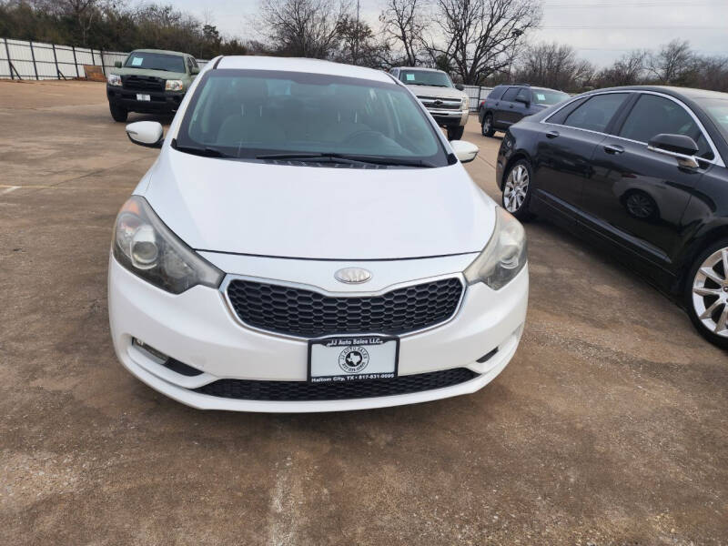 2014 Kia Forte for sale at JJ Auto Sales LLC in Haltom City TX