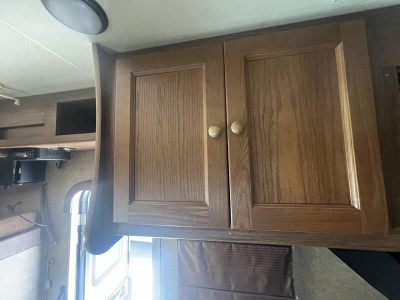 2016 Coachmen RV Leprechaun 220QB