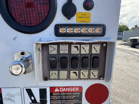 2018 Freightliner M2 106