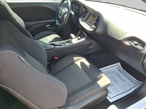 2016 Dodge Challenger SXT