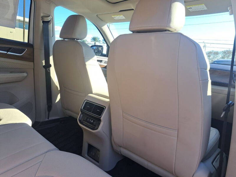 2026 Volkswagen Atlas SE