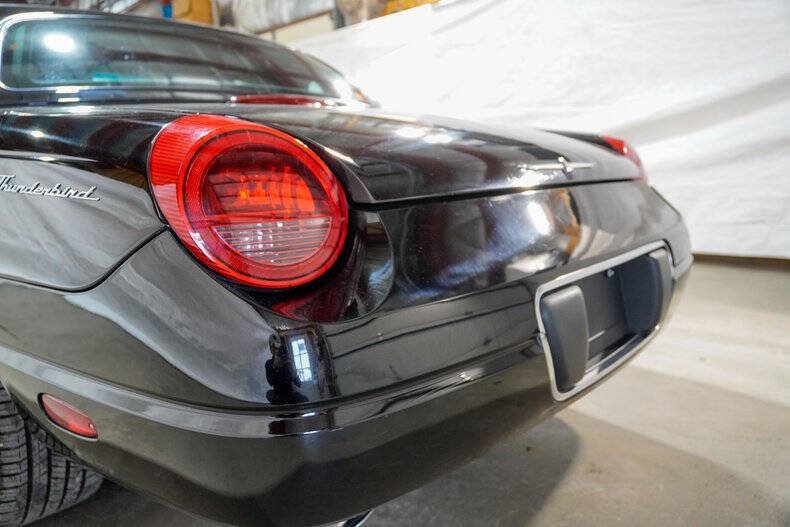 2002 Ford Thunderbird Deluxe