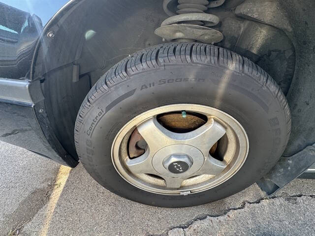 2000 Chevrolet Impala LS