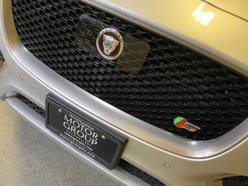 2019 Jaguar F-PACE S