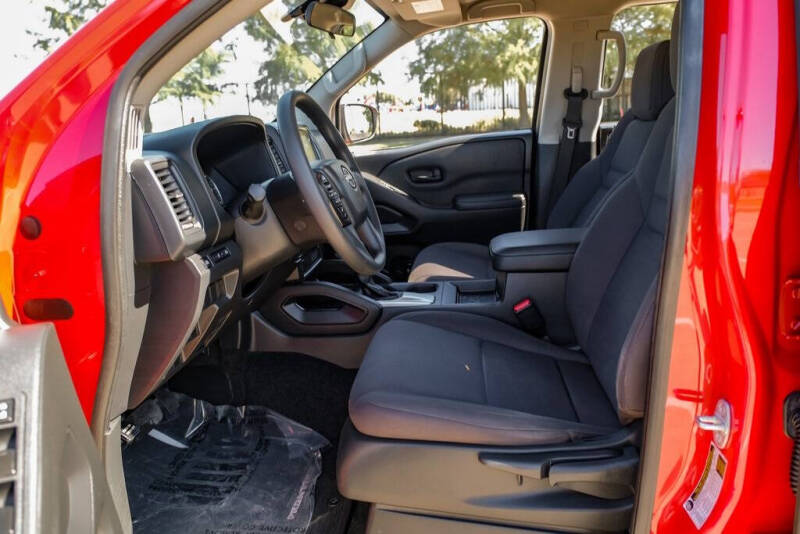 2022 Nissan Frontier S