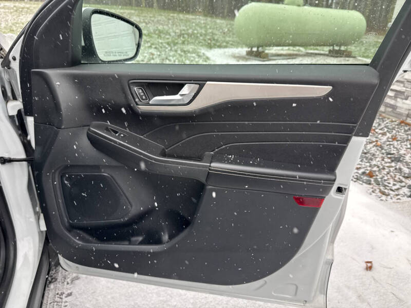 2021 Ford Escape SEL