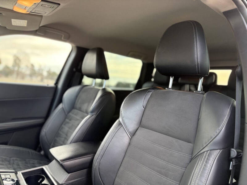 2023 Mitsubishi Outlander SE