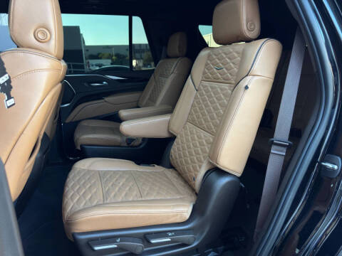 2023 Cadillac Escalade Sport