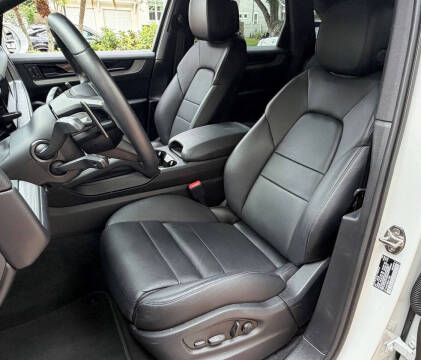 2024 Porsche Cayenne