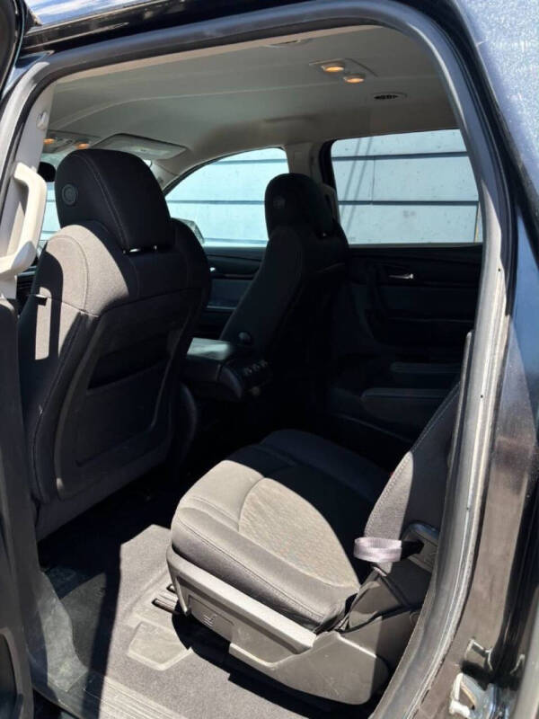 2013 GMC Acadia SLE-2