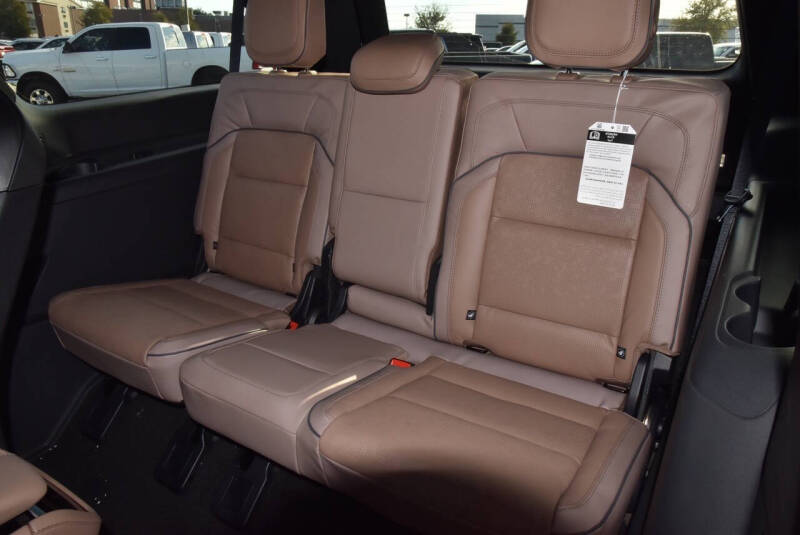 2025 Lincoln Navigator L Black Label