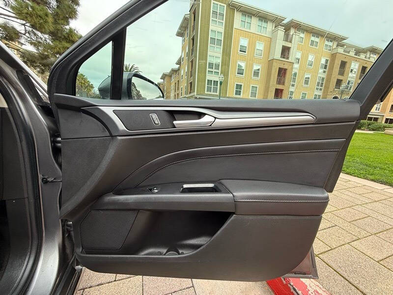 2014 Ford Fusion Hybrid Titanium